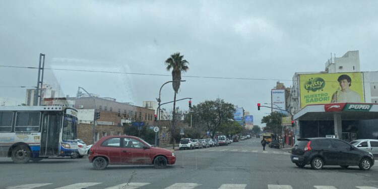 Frente frío en Córdoba: mínimas de hasta 2°C y alerta por riesgo de monóxido de carbono