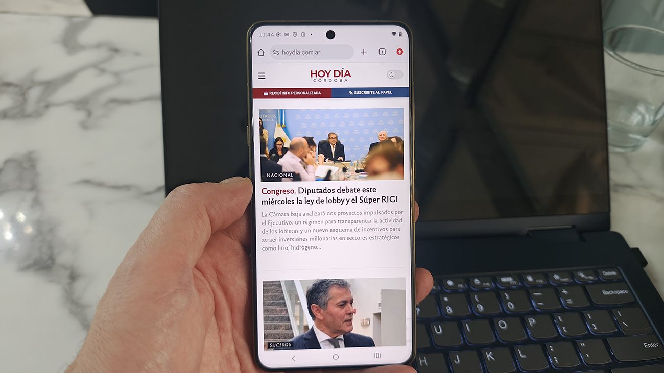 Probamos dos tanques de Motorola: Signature y Edge 70 Así se ve nuestro portal en la pantalla del Signature.