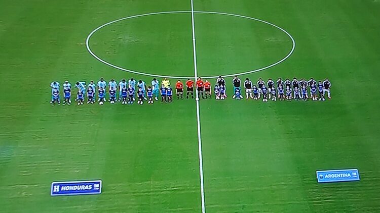 Argentina afina su preparación frente a Honduras en Texas La Selección se enfrenta a Honduras preparándose para la Copa.