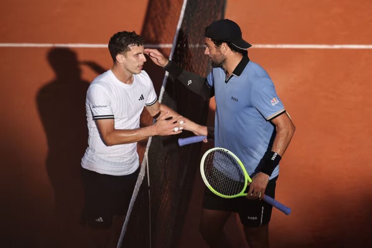 Juan Manuel Cerúndolo perdió con Berrettini y se despidió de Roland Garros El saludo de Cerúndolo que se despide con la mejor actuación en un Grand Slam.