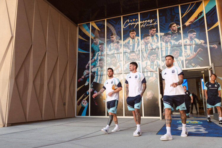 La Selección realizará su primer entrenamiento abierto previo al cruce con Honduras Se espera la presencia de algunos hinchas para apoyar a la Albiceleste.