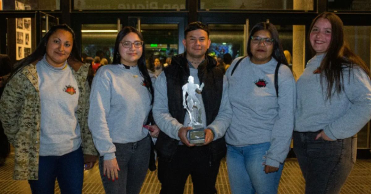 La historia de No se Mancha, la cooperativa nacida en una cancha Integrantes de No se Mancha durante una actividad de la cooperativa, que hoy también participa en proyectos de construcción y acciones socioeducativas en el barrio.