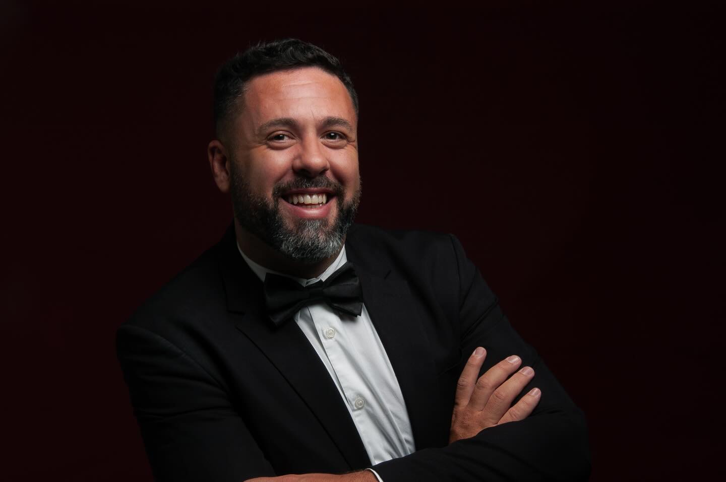La poesía encuentra su voz en “La canción modelo”