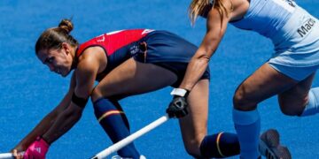 Las Leonas y Los Leones no pudieron con España