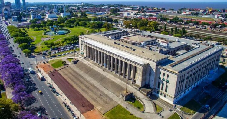 Las universidades lideran la confianza de los argentinos y el Congreso queda último Confianza
