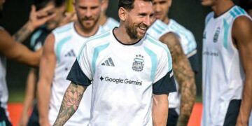 Lionel Messi sonrió en la práctica y Scaloni analiza variantes para enfrentar a Austria