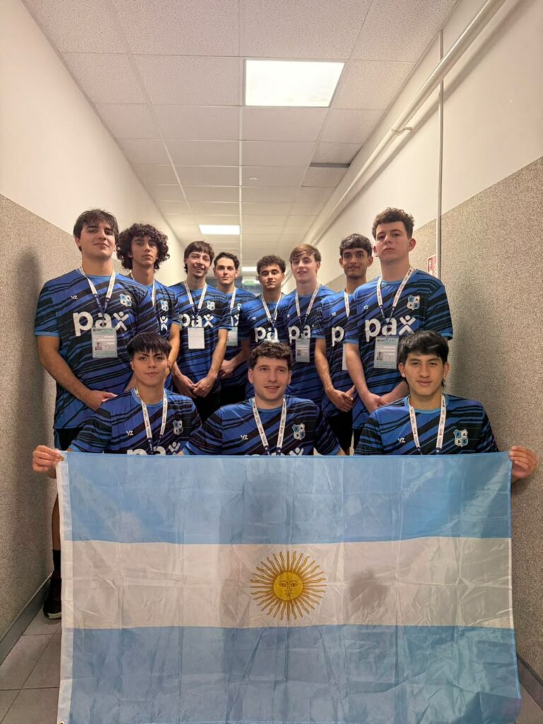 Los Topitos lograron viajar y debutaron en el Mundial con una victoria