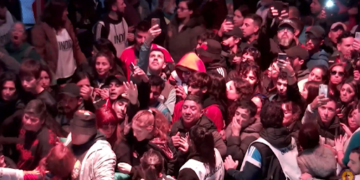 Multitudinaria despedida al Indio Solari en Avellaneda