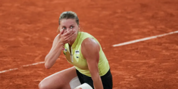 La polaca se medirá con Andreeva por el título en París.