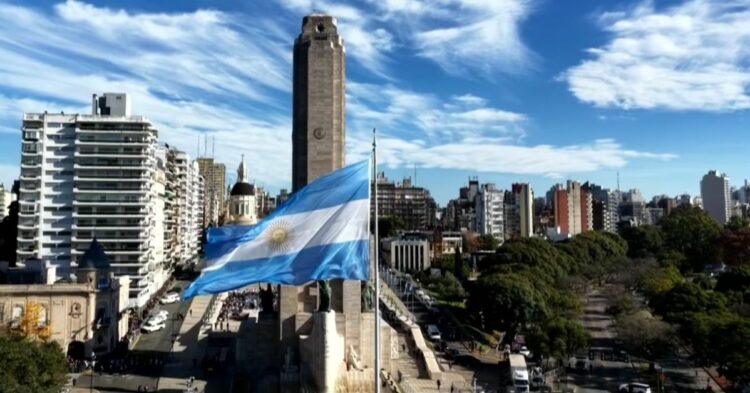 El Monumento a la Bandera. imagen: acto por el Día de la Bandera 2026 en Rosario, captura de video.