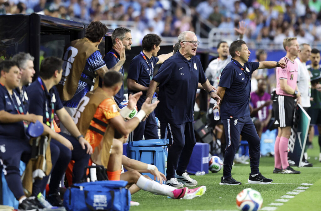 Un nuevo partido decisivo en la carrera de Marcelo Bielsa.