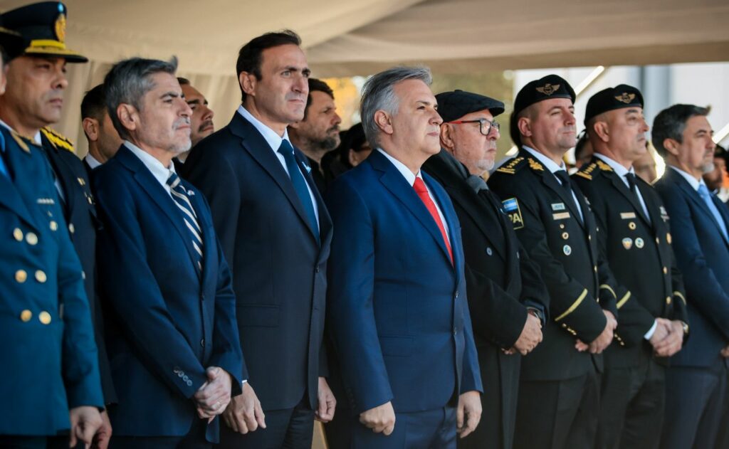 Más de 1.400 cadetes de fuerzas de seguridad juraron lealtad a la Bandera en Córdoba * Más de 1000 estudiantes de las distintas fuerzas de seguridad asumieron el compromiso de defender los valores de la Nación Argentina.