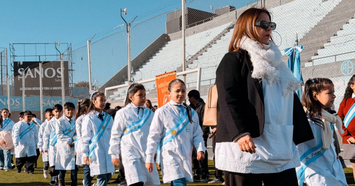 Más de 250 hicieron la Promesa de Lealtad a la Bandera en "El Gigante"