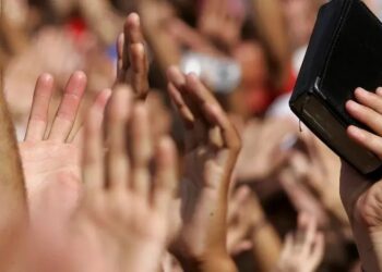 Menos católicos y más pluralidad: el mapa de las identidades religiosas