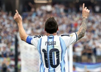 Messi ilumina a una selección sin brillo pero con mucho carácter