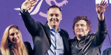 Milei respaldó a Adorni en redes sociales tras la polémica por su patrimonio Milei respaldó a Adorni en redes sociales tras la polémica por su patrimonio