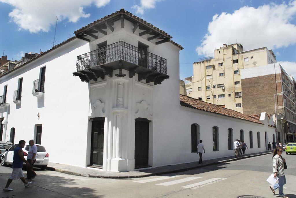Nada se exhibe por azar: una jornada para pensar los museos desde adentro