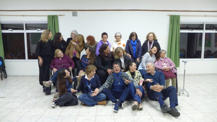 Un llamado a construir vínculos más respetuosos entre generaciones