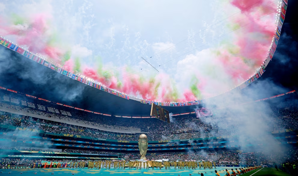 Con homenaje a Diego y Pelé: Shakira encabezó la primera ceremonia inaugural Con homenaje a Diego y Pelé: Shakira encabezó la primera ceremonia inaugural