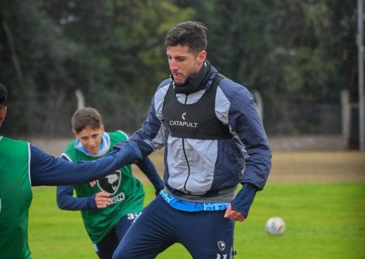 Racing intentará quebrar una extensa racha sin victorias La Academia entrenó en el predio René Gorreta pensando en Chaco For Ever.