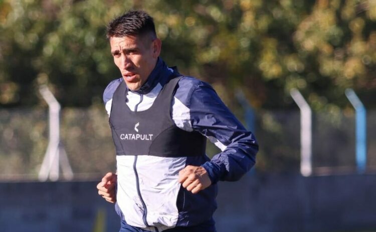 Ricky no podrá estar el domingo por acumulación de amarillas.