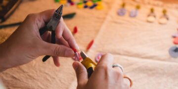 Lanzan talleres gratuitos de cerámica y estampa De la creación de una joya personal al recorrido por 48 marcas