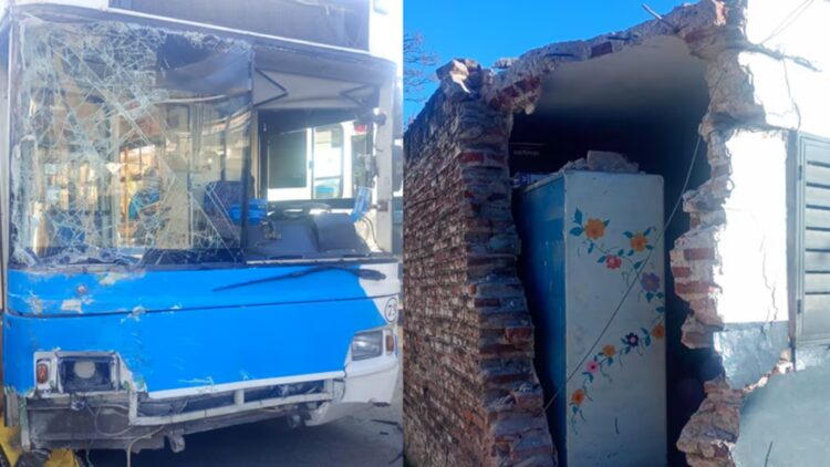 La unidad de la línea 73 impactó contra una vivienda de barrio Ameghino Norte donde funciona una sede vecinal.