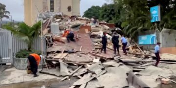 Dos fuertes terremotos sacudieron a Venezuela y se emitieron alertas de tsunami