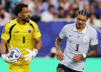 Uruguay se llenó de errores, empató con Cabo Verde y quedó muy comprometido