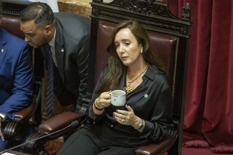 Villarruel volvió a marcar distancia con Milei y apuntó contra Adorni en el Día de la Bandera Victoria Villarruel.