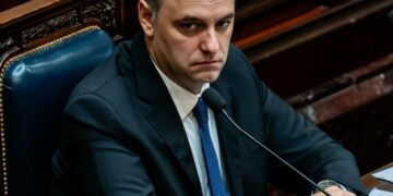 Adorni apura su declaración jurada y proyecta exponer en el Senado en agosto Adorni apura su declaración jurada y proyecta exponer en el Senado en agosto