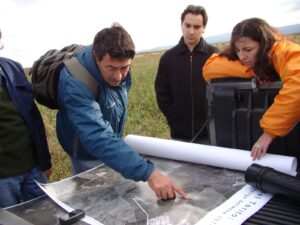 Desenterrar, buscar y encontrar Desenterrar, buscar y encontrar