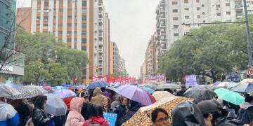 La familia de Agostina Vega encabeza la marcha de Ni Una Menos en Córdoba