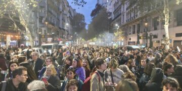La marcha por Ni Una Menos frente al Congreso fue multitudinaria La marcha por Ni Una Menos frente al Congreso fue multitudinaria