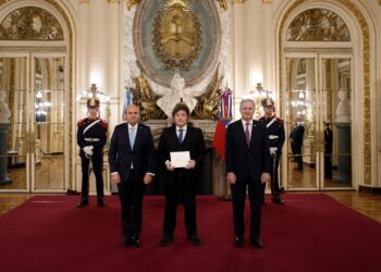 Milei recibió las cartas credenciales de seis nuevos embajadores