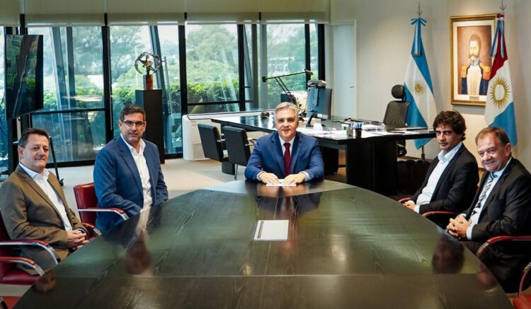 Nuevo directorio del Bancor, con perfil "macrista" El gobernador recibió a los empresarios y economistas que dirigirán al Banco de Córdoba.