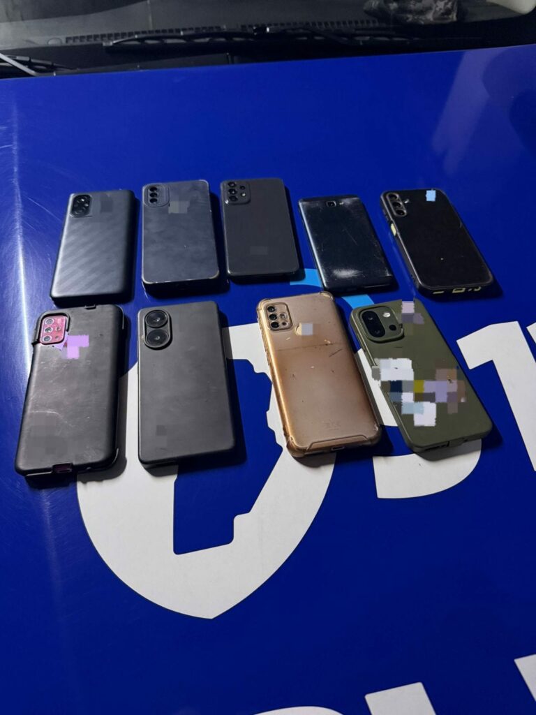 Cuatro detenidos y nueve celulares recuperados