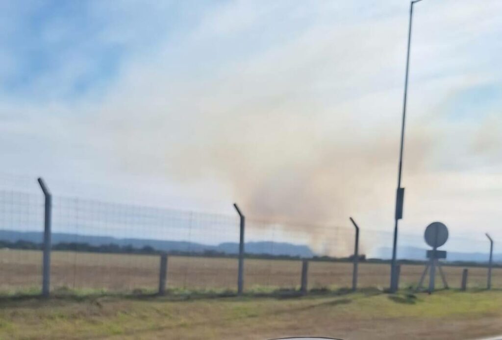 Se logró contener el incendio cerca de la reserva de La Calera y hay alerta roja