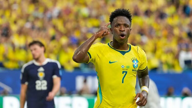 El Mundial 2026 dejó atrás la fase de grupos y entró en la etapa de eliminación directa, con una jornada que tendrá como protagonistas a Brasil, Alemania y Países Bajos, mientras Argentina espera su cruce ante Cabo Verde con la ilusión de seguir defendiendo el título.