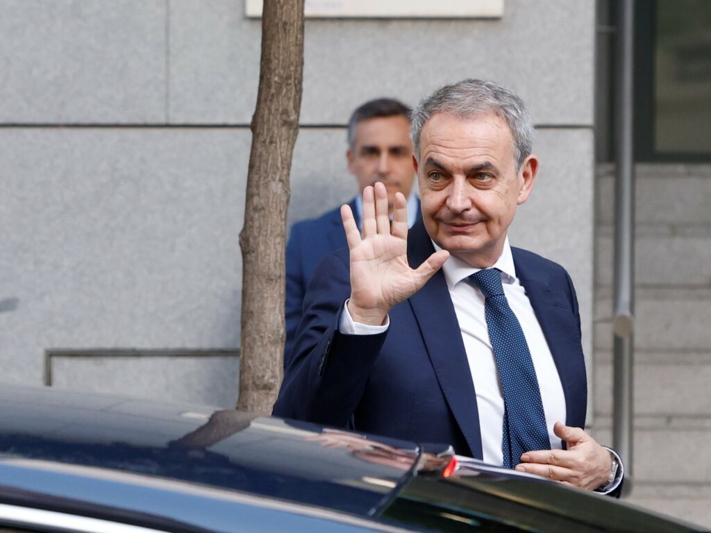 Zapatero, ex presidente español, declaró en un caso de corrupción Zapatero, ex presidente español, declaró en un caso de corrupción