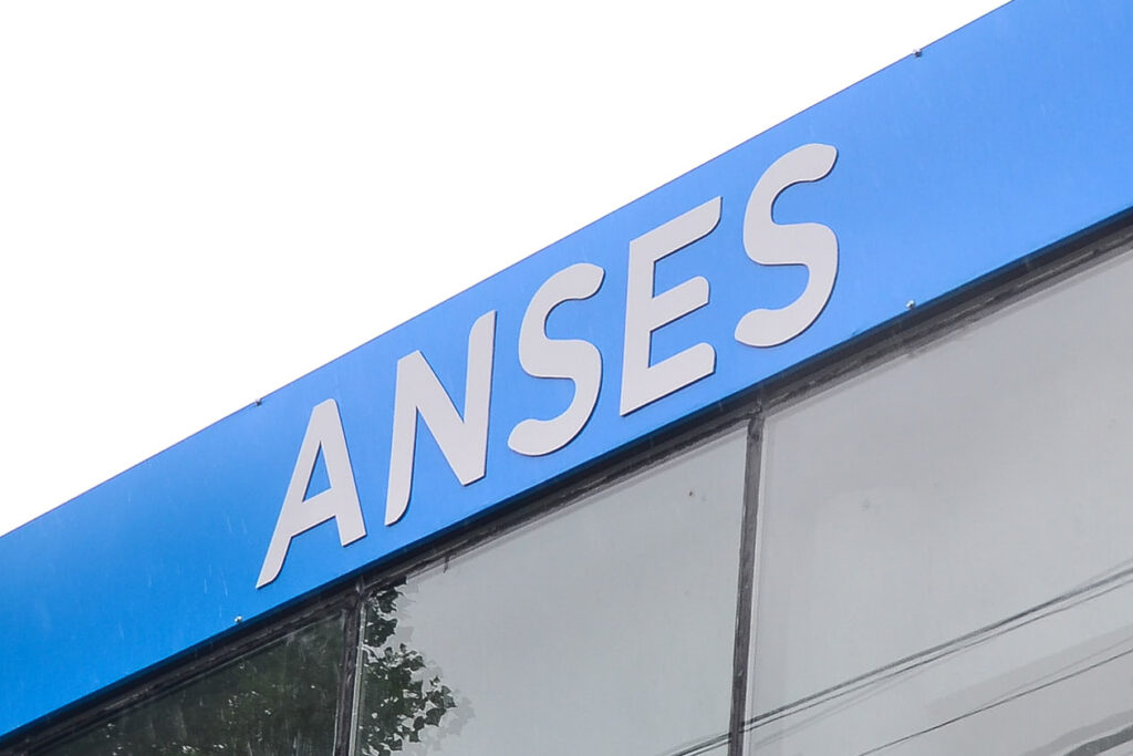 Anses oficializó un aumento del 2,15% en las asignaciones familiares