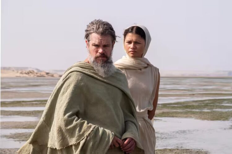 Matt Damon junto a Zendaya en una de las escenas de la nueva adaptación de Nolan.