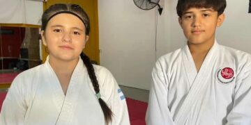 Dos adolescentes karatecas cordobeses buscan ayuda para representar al país en México Dos adolescentes karatecas cordobeses buscan ayuda para representar al país en México