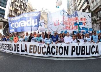 La Corte dejó firme una cautelar que obliga a aplicar parte de la Ley Universitaria