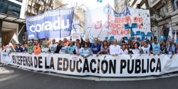 La Corte dejó firme una cautelar que obliga a aplicar parte de la Ley Universitaria