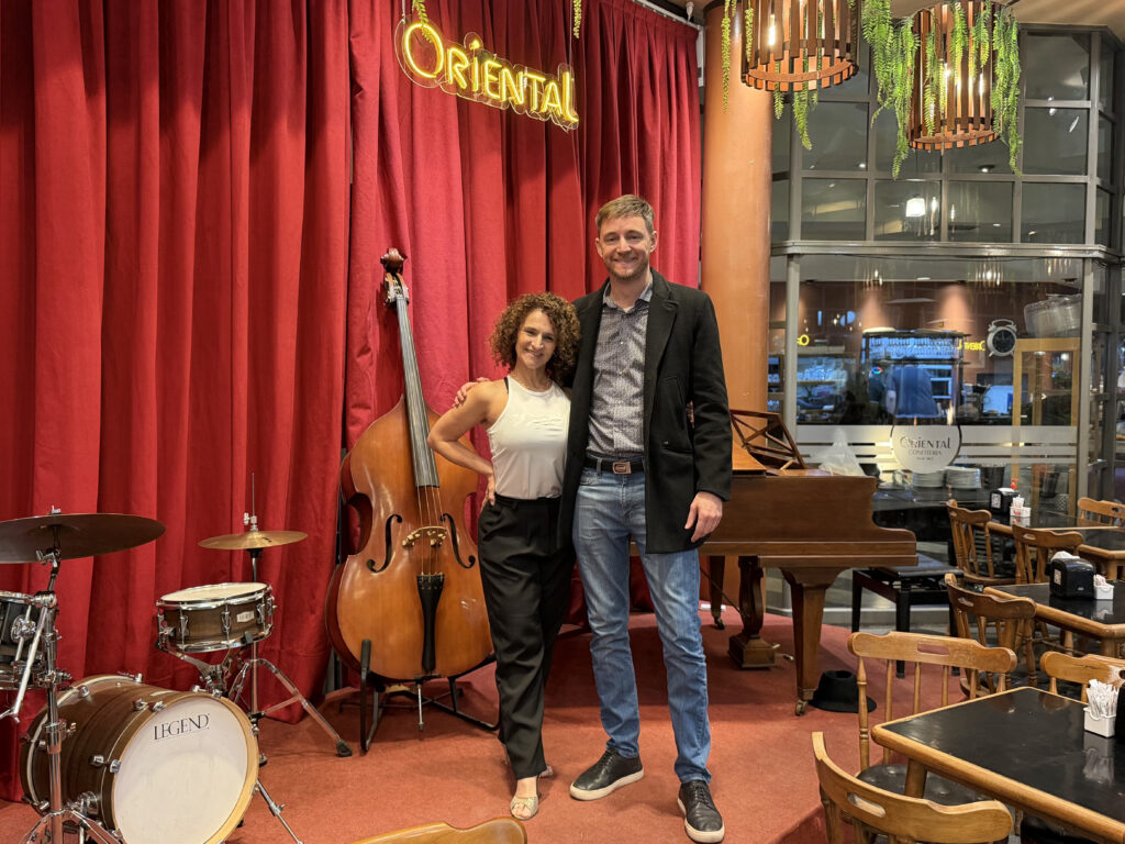 Los viernes ahora son de tango en la Confitería Oriental