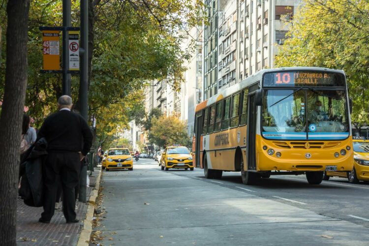 La Municipalidad adelantó fondos y no habrá paro de colectivos