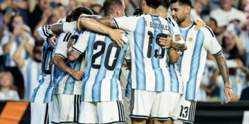 Argentina busca quebrar una racha de 32 años en su estreno mundialista ante Argelia Argentina busca quebrar una racha de 32 años en su estreno mundialista ante Argelia