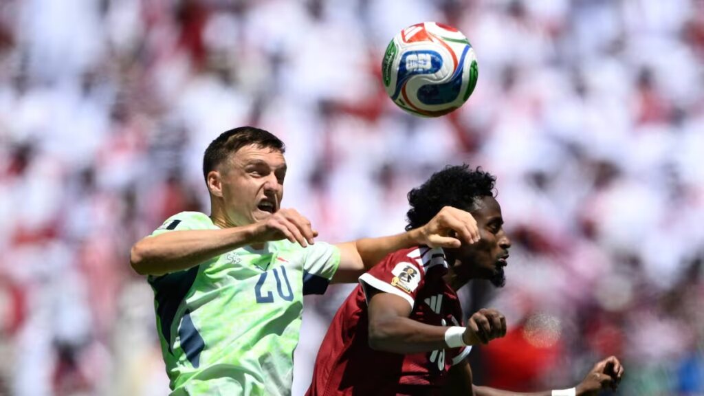 Qatar salvó un empate 1-1 ante Suiza con un gol en los minutos finales Qatar logró un punto histórico.