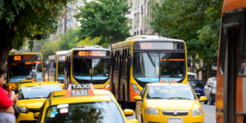 El transporte urbano parará si mañana no se paga completo el aguinaldo